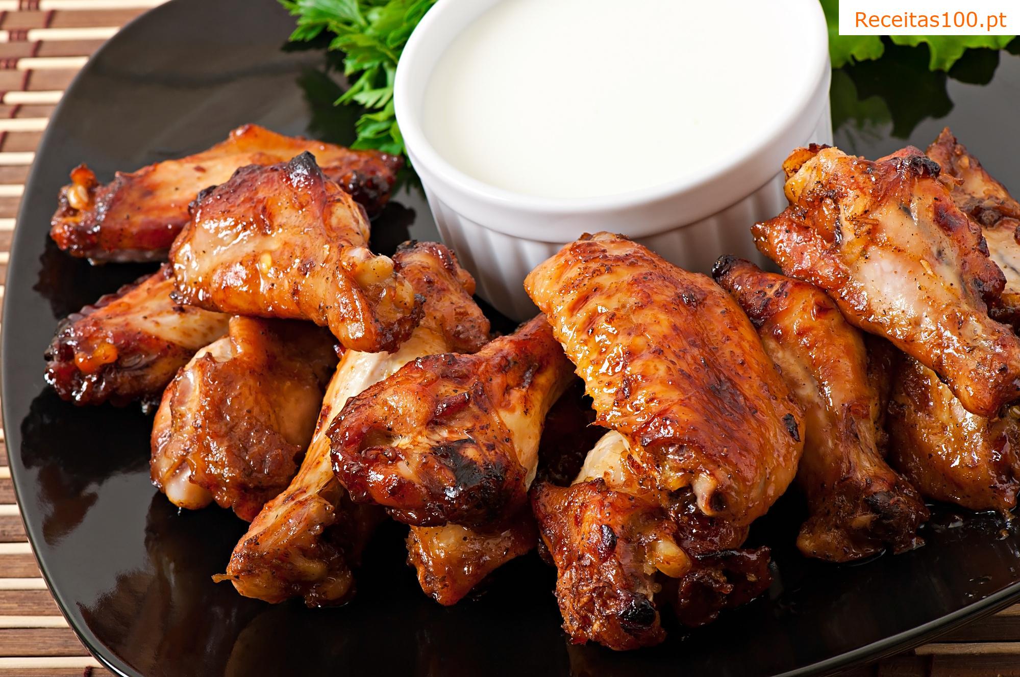 Asas de frango apimentadas