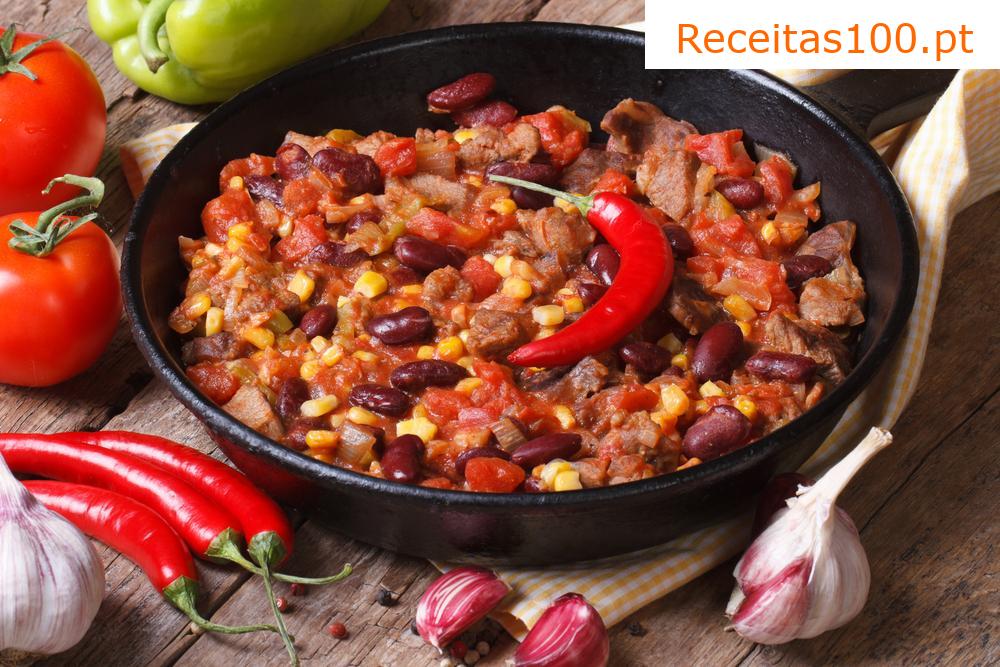 Chili (chilli) com carne