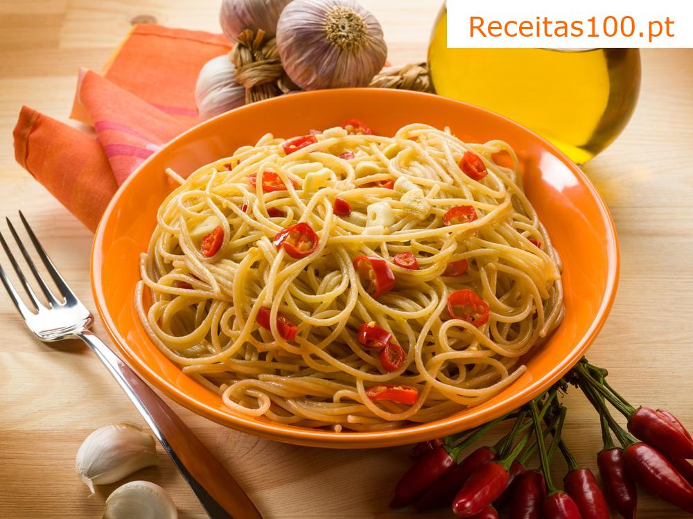 Espaguete aglio olio e peperoncino